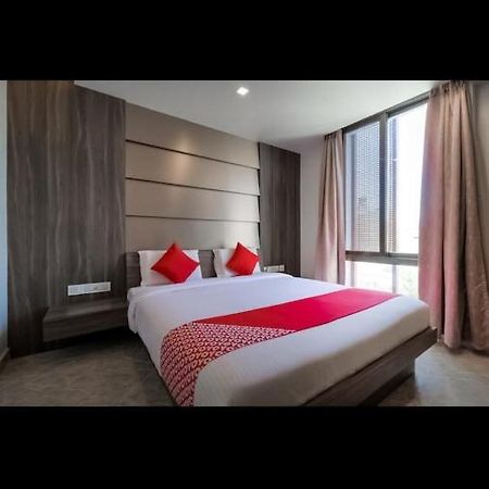 H S M Grand Hotel Chittoor Luaran gambar